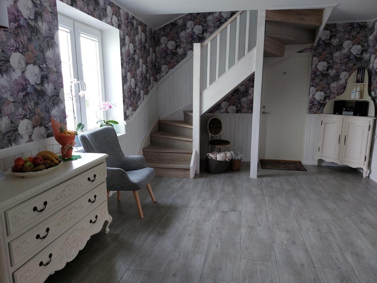 Tamme Teemaja Hotell Izak Exteriör bild