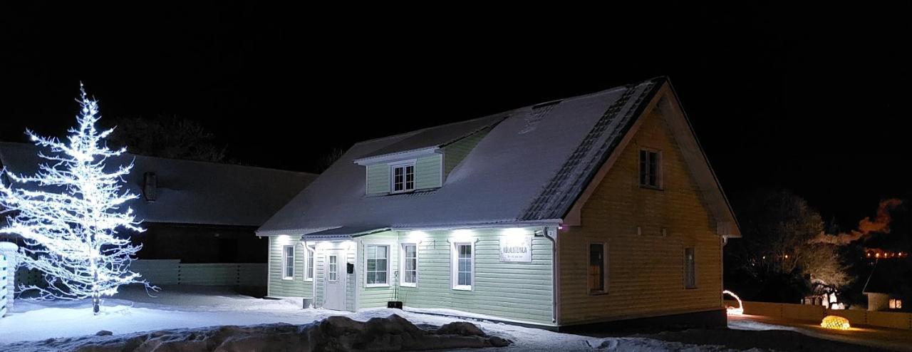 Tamme Teemaja Hotell Izak Exteriör bild