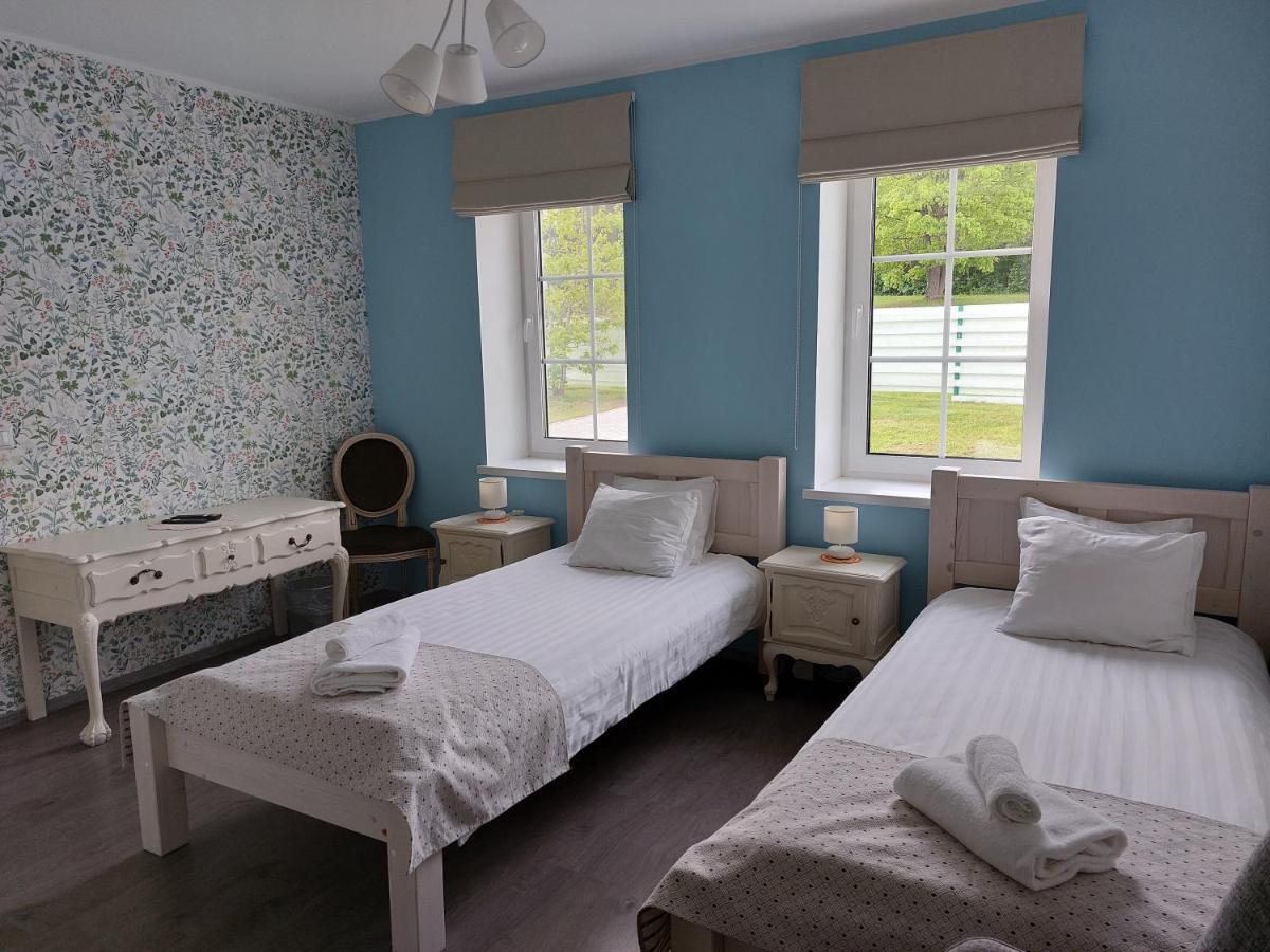 Tamme Teemaja Hotell Izak Rum bild